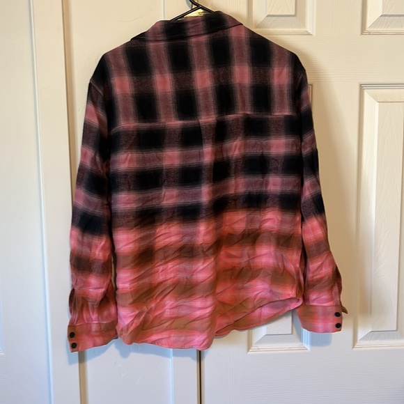 NWT Rails Women’s top - Picture 2 of 3